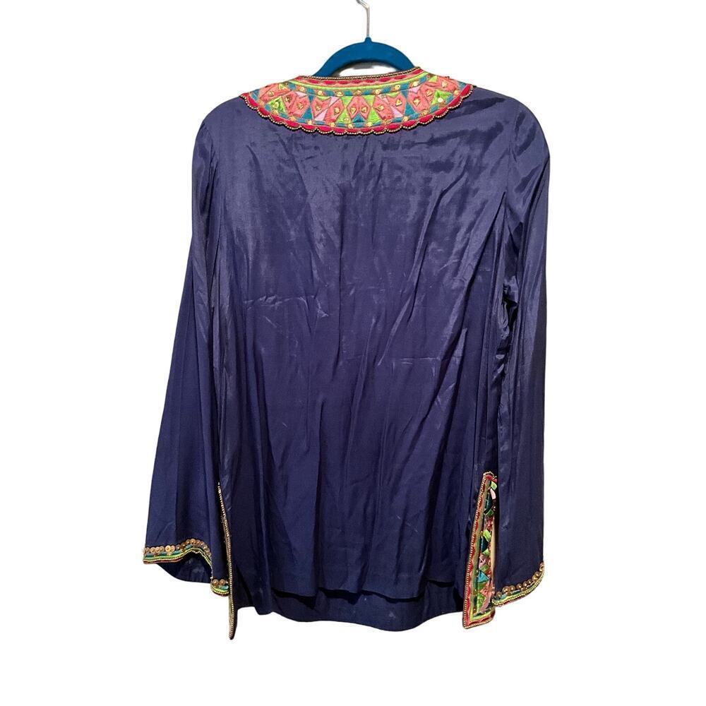 Boston Proper Blouse Top Women Size L Blue Embroidered Long Sleeve Plunge V-Neck - Picture 2 of 4
